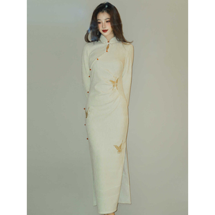 白色冬季复古可以上班穿的旗袍女2025新款高端气质连衣裙针织超柔