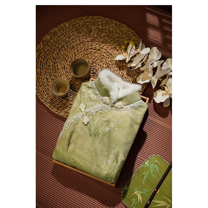 绿色新中式旗袍秋冬款改良年轻款