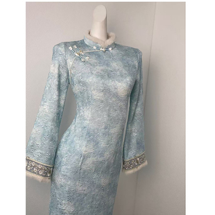 蓝色冬季复古可以上班穿的旗袍女2025新款气质连衣裙提花复合超柔