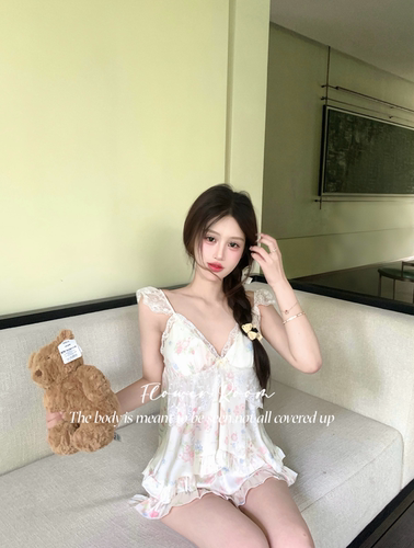 Flower Room宅萌*性感蕾丝边带胸垫冰丝睡衣女夏款碎花小兔家居服