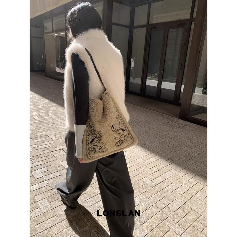 时尚小众复古毛绒绒包花卉大容量通勤百搭单肩轻便高级感毛毛包,箱包皮具/热销女包/男包,水桶包,淘宝优惠券,粉丝福利购,淘宝优惠卷