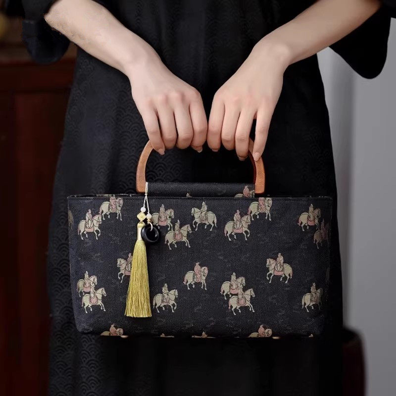 唐马交织宋锦刺绣香云纱2026年新款手拎大气复古风中国风配旗袍包,箱包皮具/热销女包/男包,通用款女包,淘宝优惠券,粉丝福利购,淘宝优惠卷