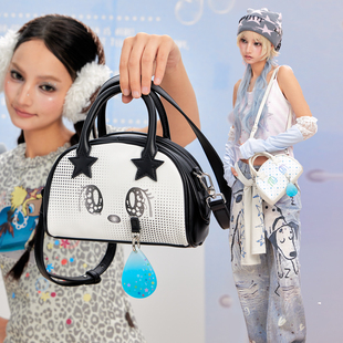 LOLA 辣妹波士顿包大容量印花秋冬单肩斜挎包 DESIGN轻亚ins二次元