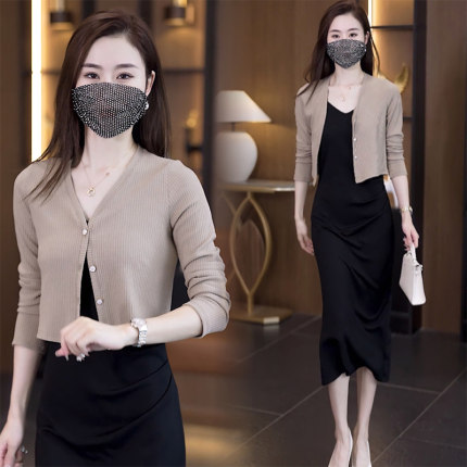 2025新款针织开衫女早秋外搭宽松短款毛衣外套百搭网红上衣小披肩