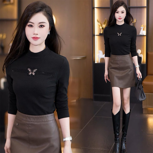 高档半高领打底衫长袖内搭女修身显瘦2025新款秋冬黑色时尚上衣