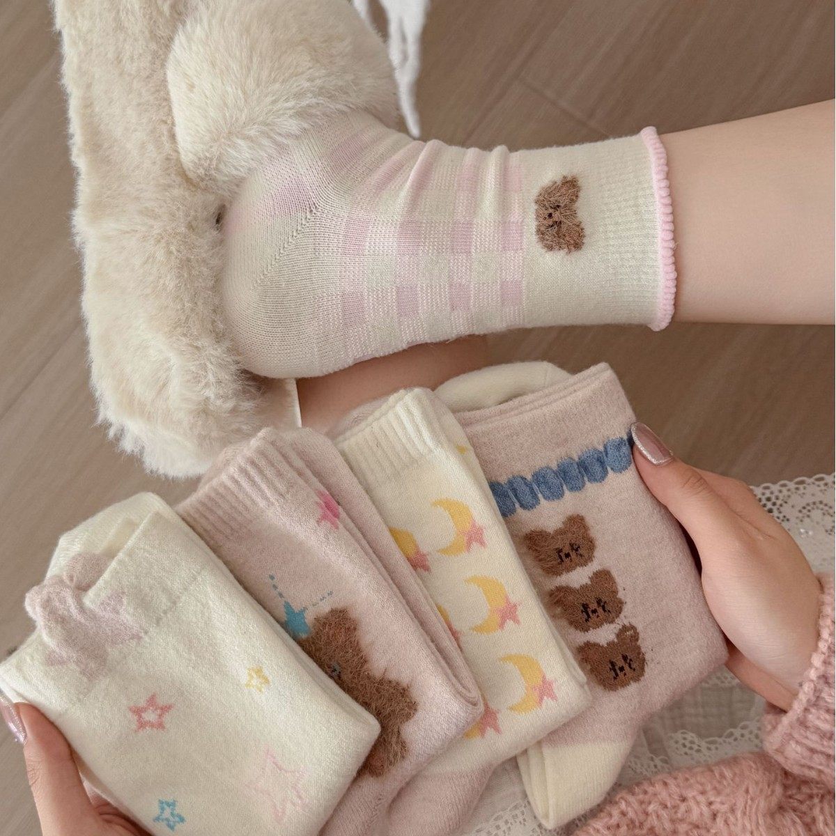 花田兔可爱粉色暖云绒袜子女加绒加厚保暖卡通星月睡眠袜月子袜