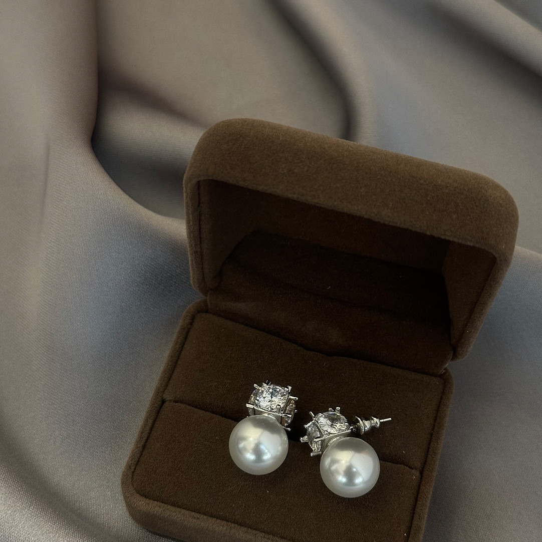 s999足银银针镶高碳钻耳钉施家珍珠耳环女轻奢高级感小众高级感耳