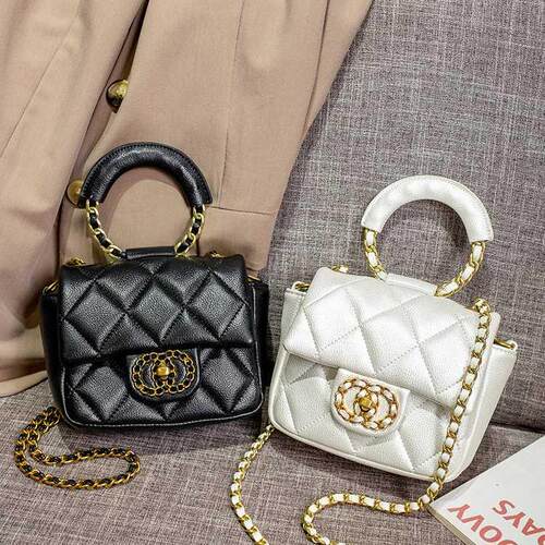 2020 Lady Korean Quality PU Leather Ring Portable Diamond D