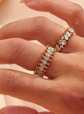 Luxury Ladies Flower Petals Irregular Geometric Square Paved