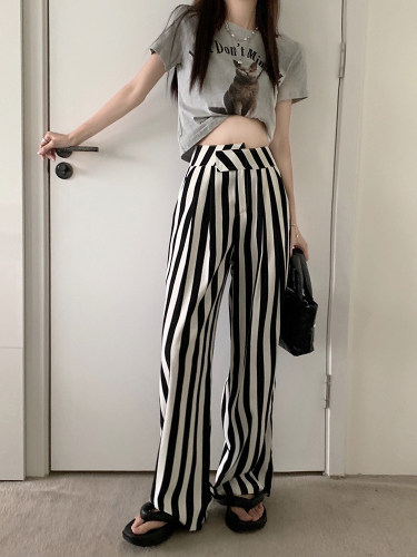 黑白条纹直筒裤黑白条纹直筒裤