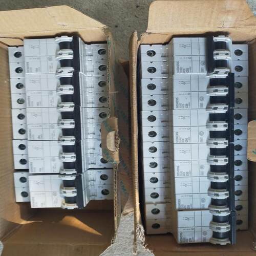 西门子2P空开的未使用过的5BJ52 10A的5个，(议价）