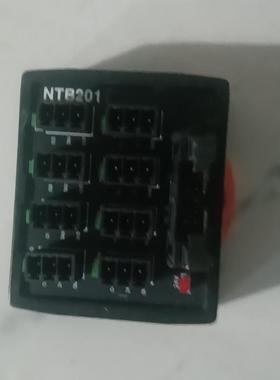 出QITAI品牌的NTP201型号接线端子台，黑色外(议价）