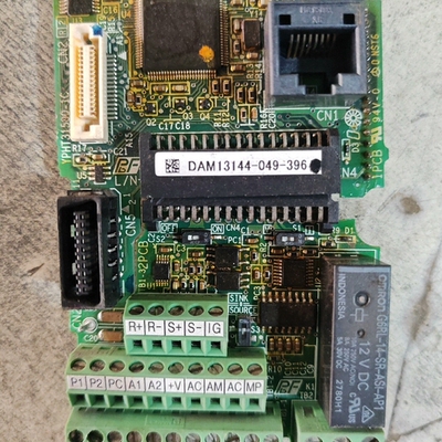 安川V1000变频器主板一套 YPHT31500-1C ET 议价