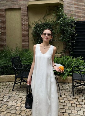 万为 法式花苞长裙女2026夏季新款U领后绑带无袖背心连衣裙 M0182