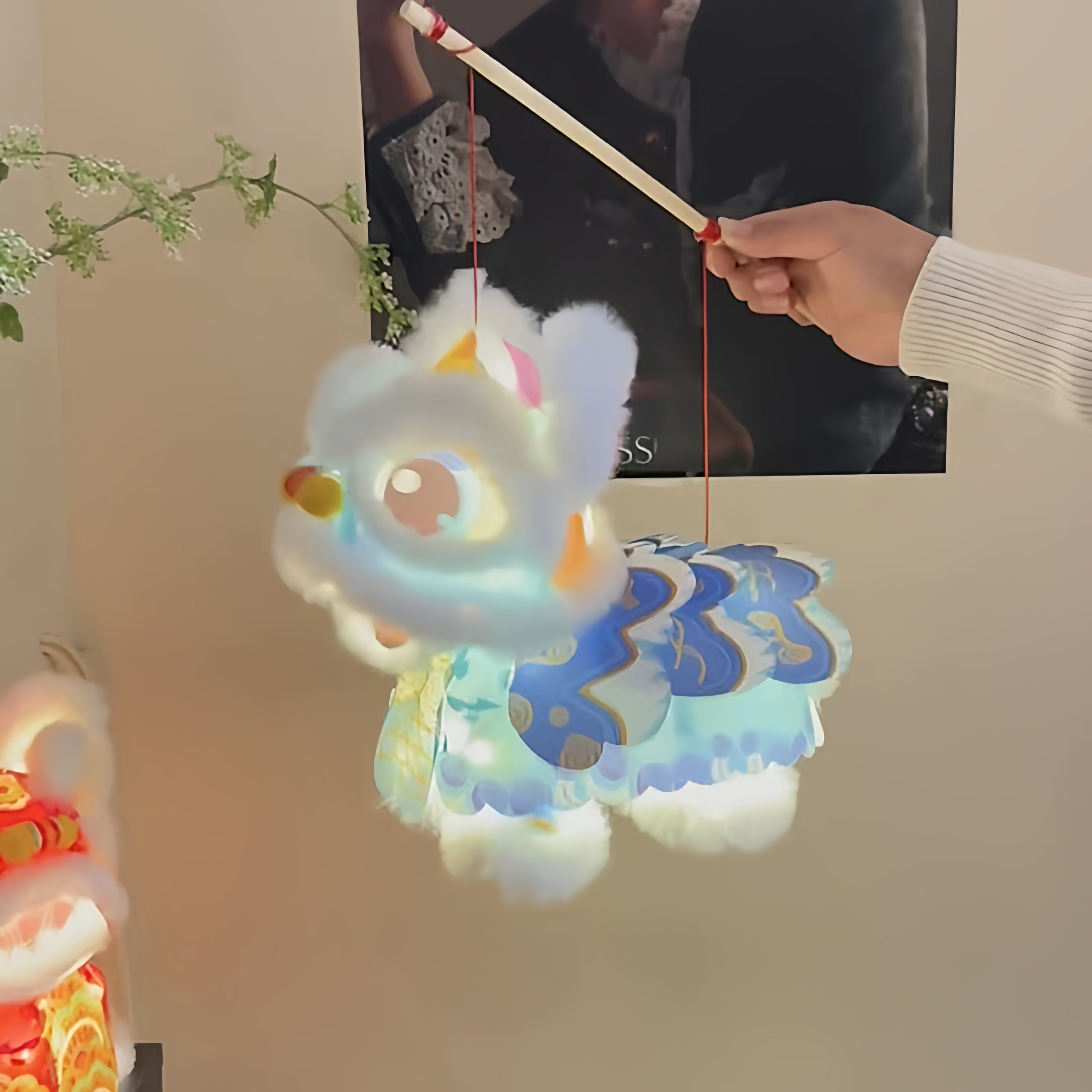 2026年新款毛绒醒狮灯笼图片