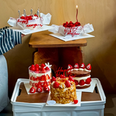 2026跨年夜新年糖果盒草莓蛋糕装 饰包装 纸迷你数字蜡烛亚克力插件