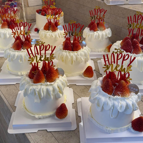 2026新年主题跨年元旦草莓蛋糕