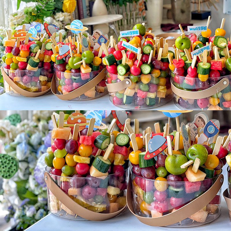 春游版野餐出游聚会缤纷水果桶