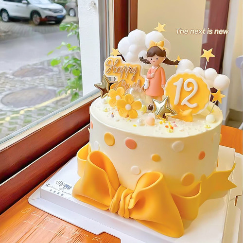 女孩生日蛋糕装饰蜜桃裙娜娜