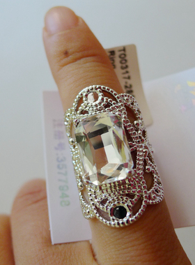 76D-5镂空花纹银色长方块戒指