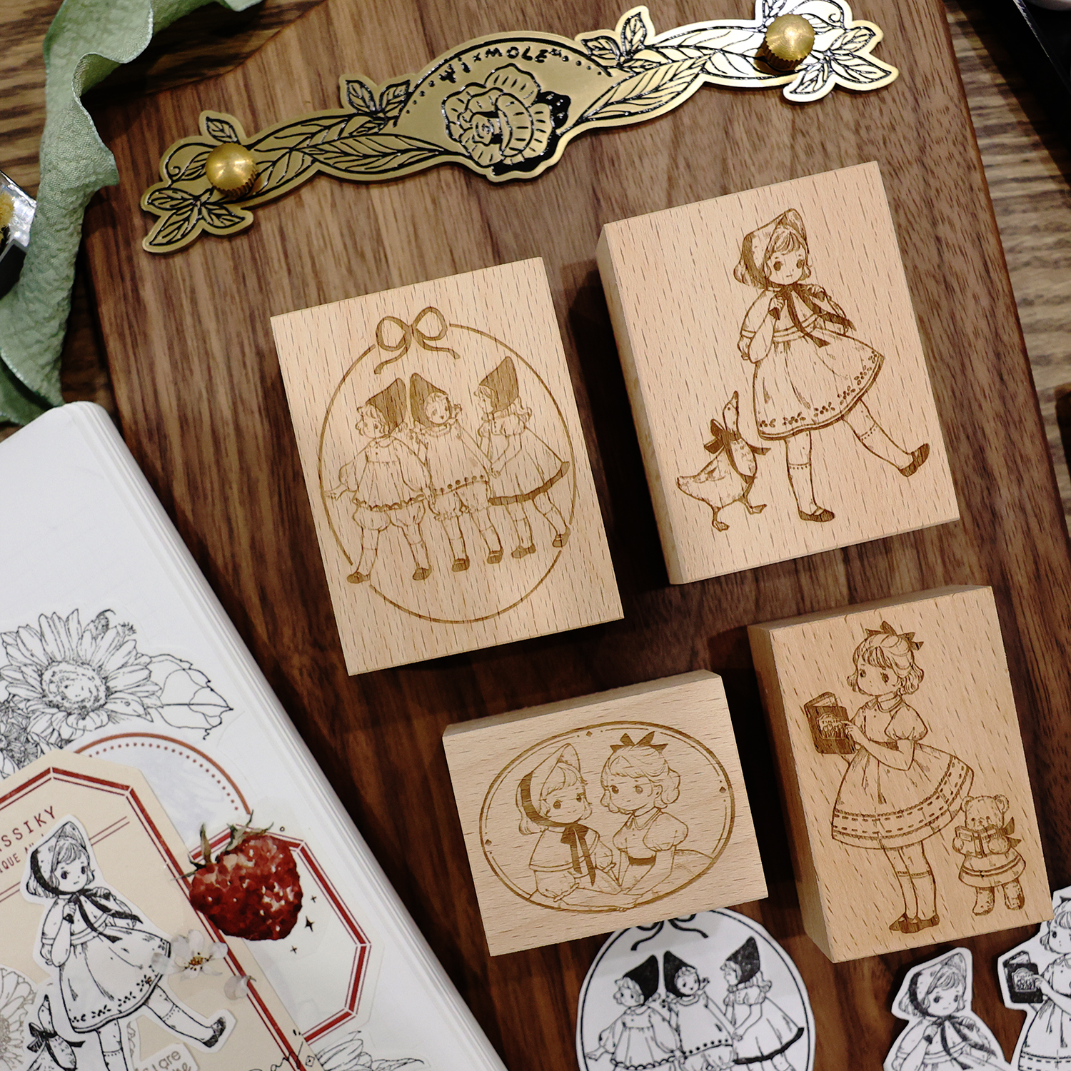 两只浣熊复古娃娃印章实木