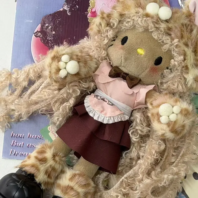 焦糖豹纹女仆风hellokitty挂件黑皮长腿kt包挂钥匙扣车挂女可爱玩
