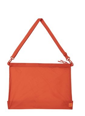 无印良品MUJI轻量不易沾水斜挎包橙色上班通勤便携单肩可折叠包