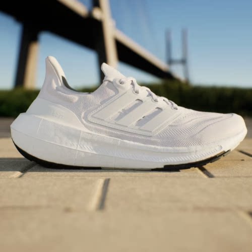 酷动城正品 Adidas Ultraboost Light男子运动减震跑步鞋 GY9350