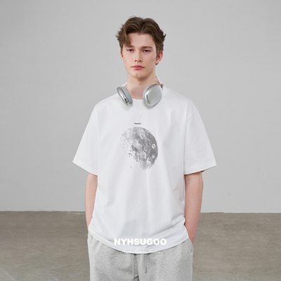 南乙NYHSUGOO 夏季月球印花短袖T恤300G重磅凉感透气全棉体恤3679
