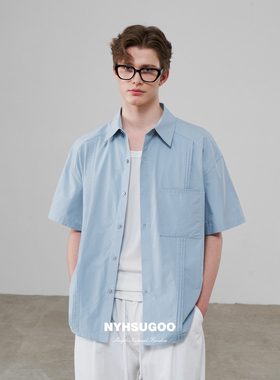 NYHSUGOO/南乙100%棉夏季叠褶设计男士短袖衬衫3689休闲极简风