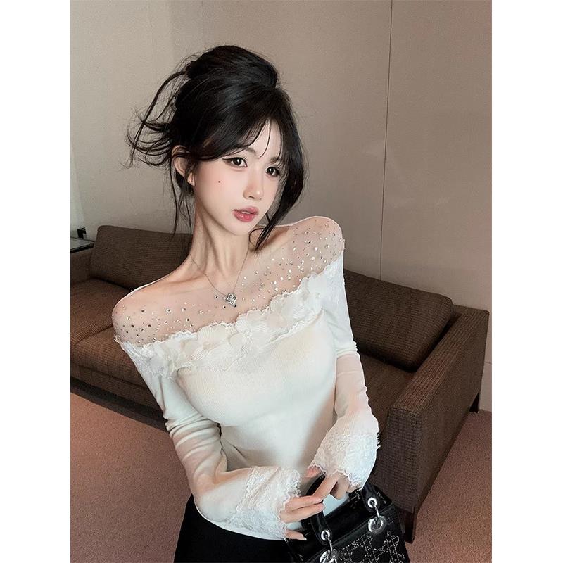 白色重工烫钻蕾丝一字领针织衫女春秋欧货时尚百搭款修身长袖上衣