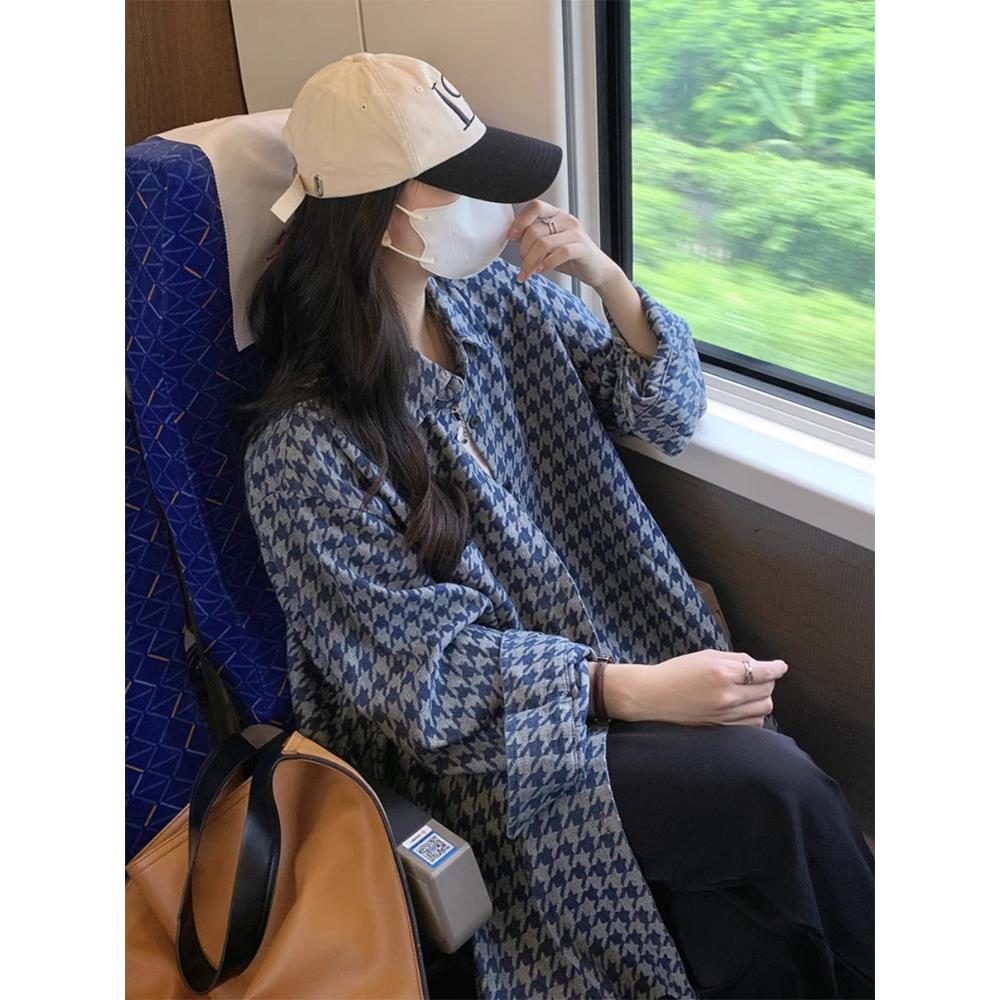 千鸟格子牛仔衬衫外套女春秋2025超火韩系穿搭大码中长款风衣上衣