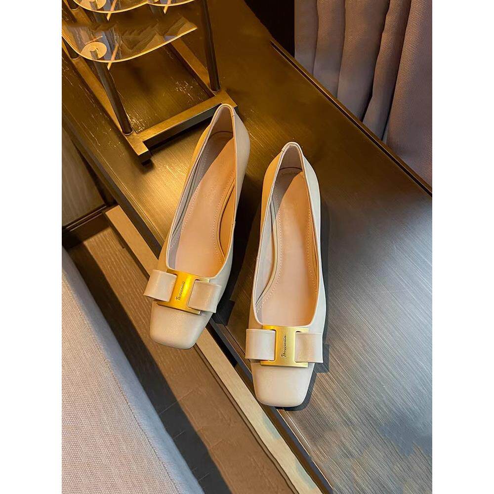 香港覆古蝴蝶结扣浅口单鞋女2025春秋新款真皮方头粗跟高跟鞋通勤