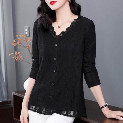 蕾丝长袖T恤女2025春秋装新款宽松大尺码显瘦套头V领洋派打底衫上