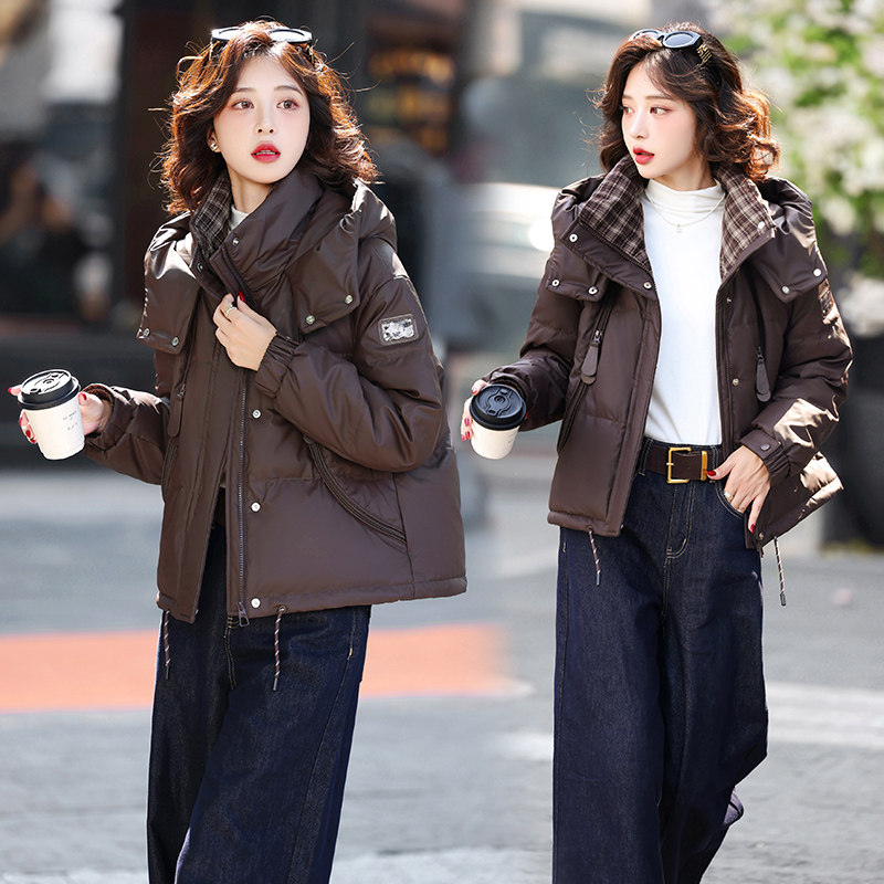 ERAL艾莱依短款PU皮拼接羽绒服女2025冬季新款白鸭绒面包服外套