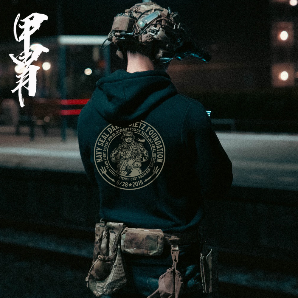 硬汉俱乐部 丹尼的装备 军事风连帽卫衣 套头帽衫军迷卫衣