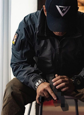 秋冬新品 君鸟级硬壳户外冲锋衣 防暴雨级户外服装 无标版 全压胶