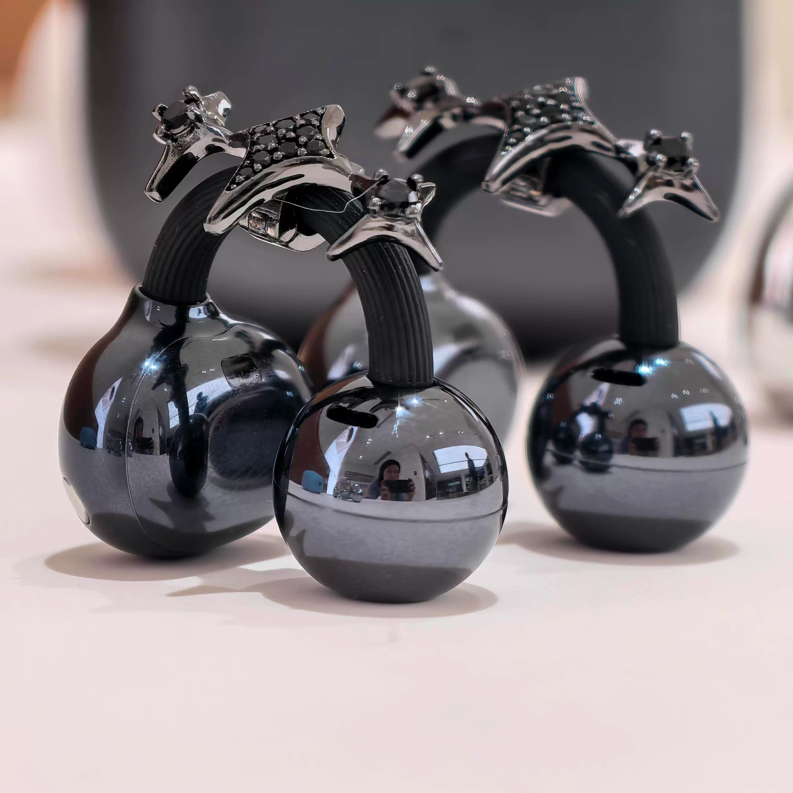 适用于freeclip2耳机钻扣摩登黑十字星芒耳夹扣高级感耳饰配饰女