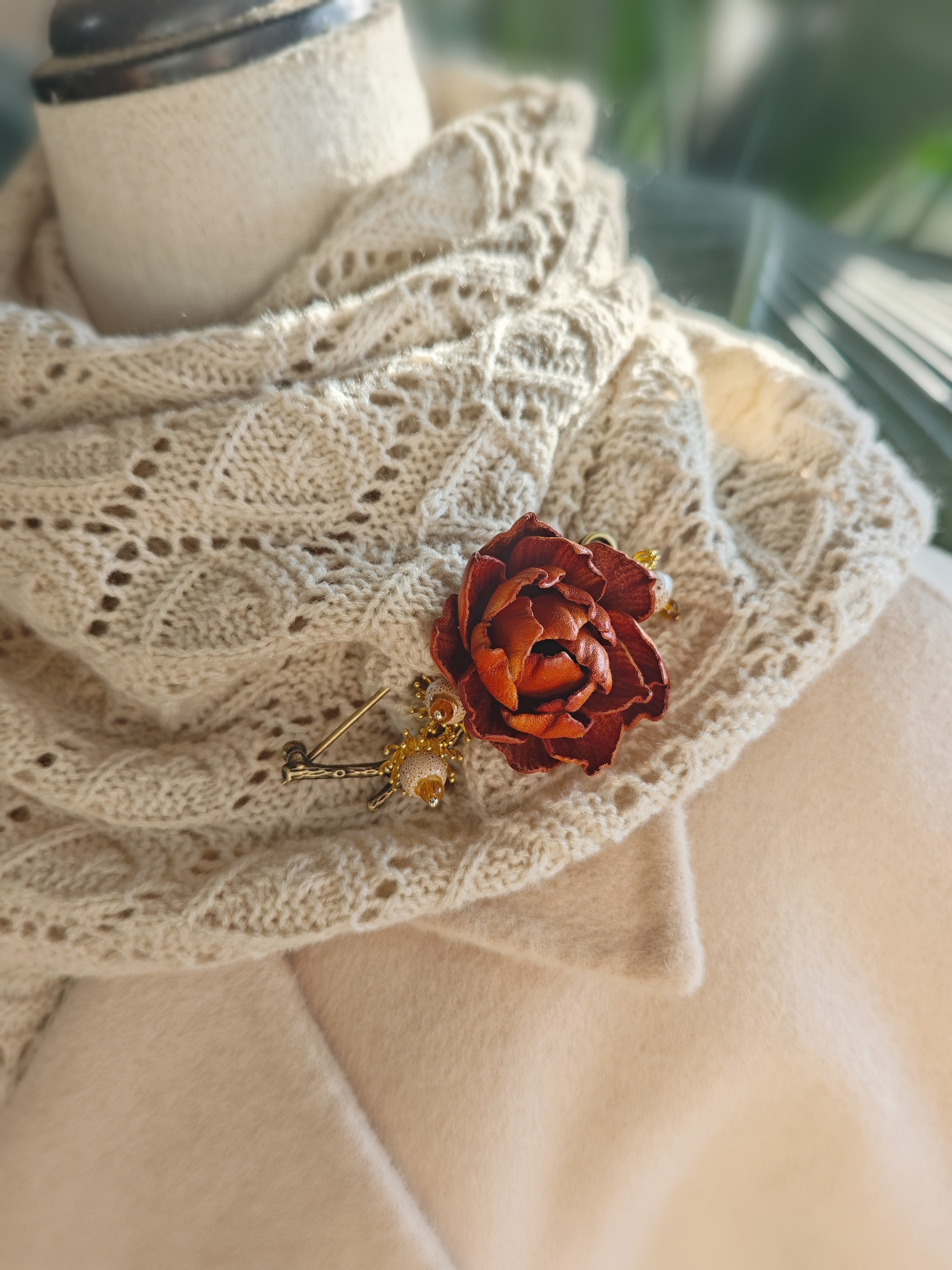 芳圃原创整体头层牛皮立体花朵复古文艺胸针围巾别针孤品特价,饰品/流行首饰/时尚饰品新,胸针,淘宝优惠券,粉丝福利购,淘宝优惠卷