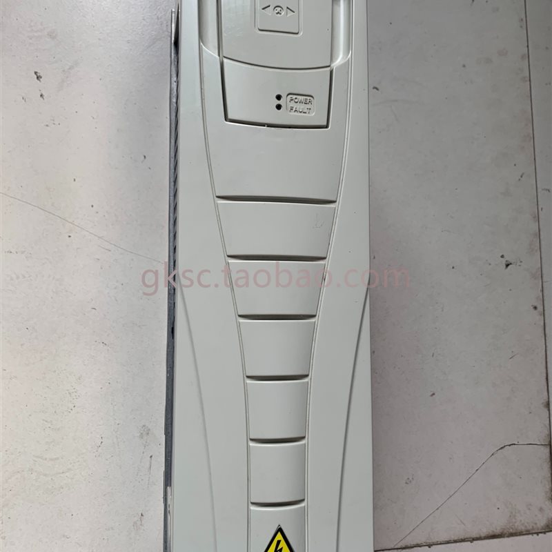 议价ABB全新变频器￥