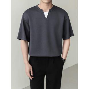 夏款夏季高级设计假两件套对比V领短袖男士t恤韩国风格时髦0305d