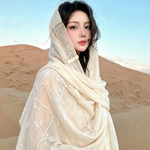 拉夏贝尔旅游盘扣防晒披肩女外搭时尚民族风海边夏季薄款纱巾丝巾