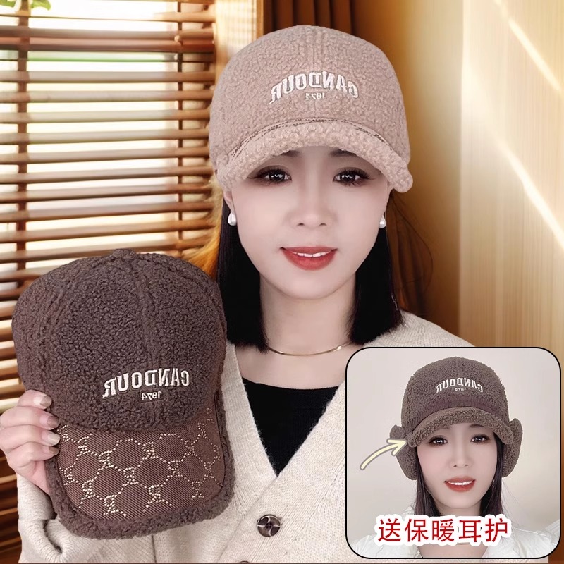 鸭舌帽出游休闲女秋冬羊羔绒保暖
