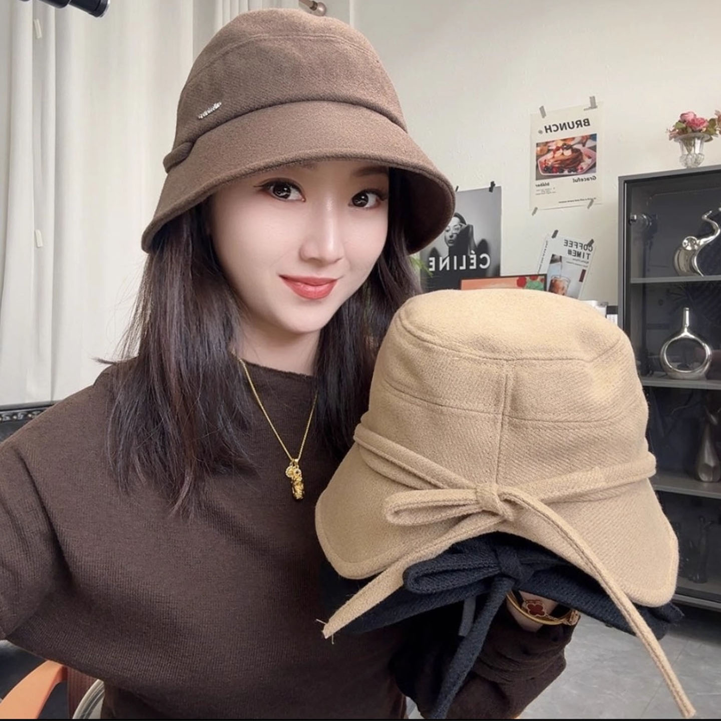 韩版毛呢字母小标宽檐百搭渔夫帽2025秋冬季新款时尚显脸小水桶帽