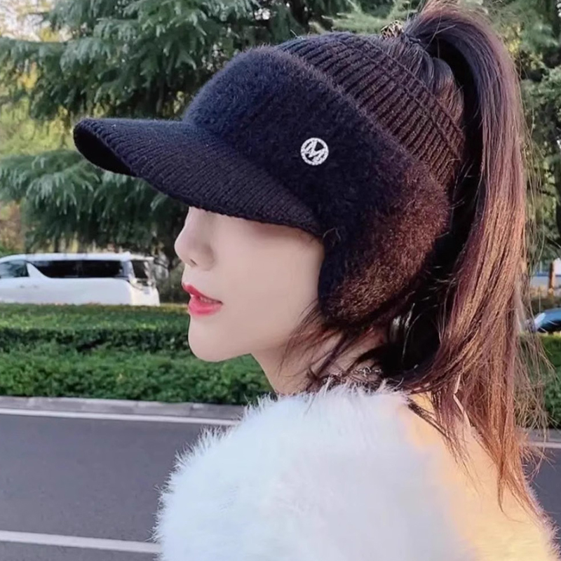 鸭舌帽逛街休闲女秋冬季护耳保暖