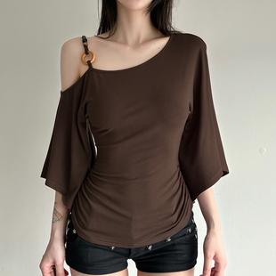 T恤 显瘦长袖 HEYOUNGIRL复古串珠设计斜肩喇叭袖 棕色上衣百搭修身