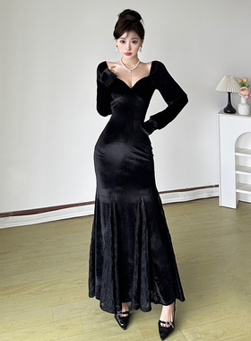 HEYOUNGIRL赫本风复古方领黑色连衣裙秋气质修身显瘦包臀鱼尾长裙