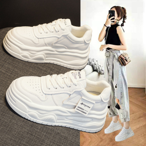 内增高小白鞋女2026年春季新款爆款厚底松糕超火轻便运动休闲板鞋