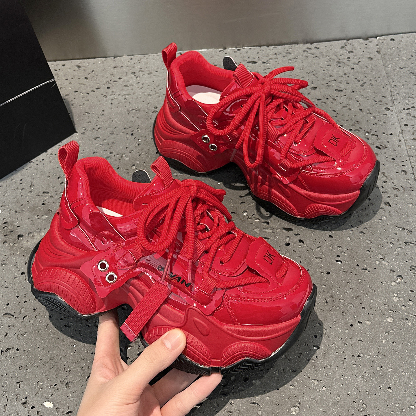 红色漆皮厚底老爹鞋女鞋2026春季新款时尚洋气增高小个子休闲婚鞋,女鞋,时尚休闲鞋,淘宝优惠券,粉丝福利购,淘宝优惠卷