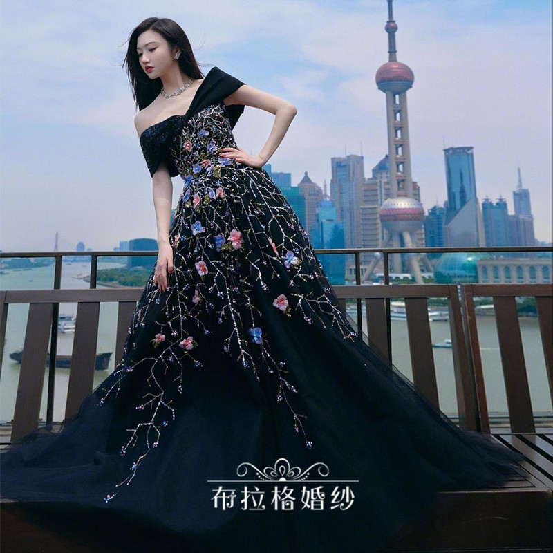 明星同款一字肩高定舞台唱歌礼服